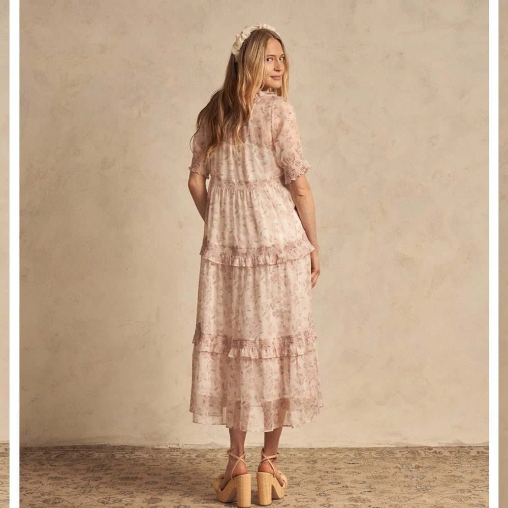 Elegant Pink Midi Dress - Picture 2 of 6